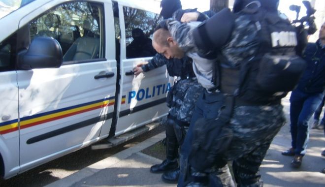 Caz halucinant! Româncă sechestrată în Spania de iubitul mai tânăr cu 15 ani - arest-1567093074.jpg