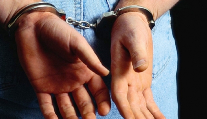 Arestat de polițiști  după ce și-a înjunghiat ginerele - arestat-1507127425.jpg