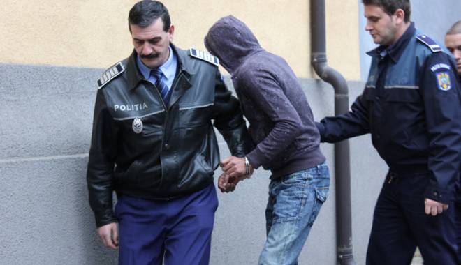 Cum ar putea corupții să scape de cătușe. Arestul preventiv, numai pentru infractorii violenți - arestulpreventivsicatusele-1420738339.jpg