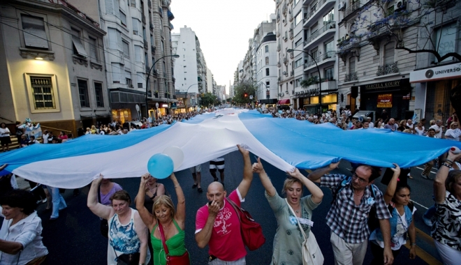Proteste de amploare în Argentina împotriva politicilor economice - argentina-1472899344.jpg