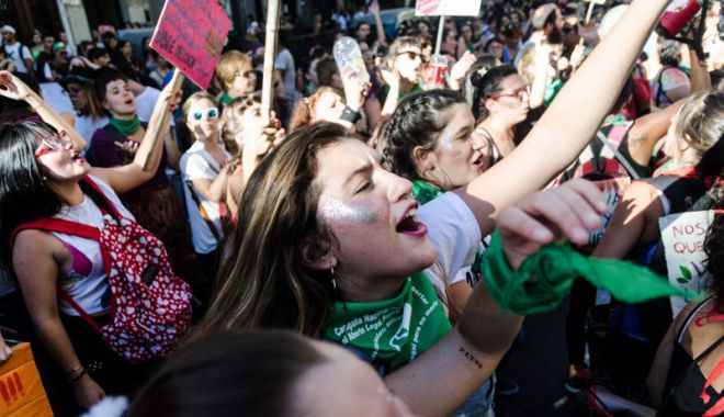 Argentina, revoluția femeilor: Dezbatere istorică în Senat pentru legalizarea avortului - argentinaavortjpeg-1533738400.jpg