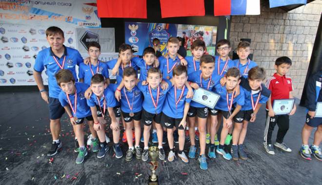 Argint și bronz pentru juniorii Academiei Hagi, la Turkish Tour  of Champions - argintjunioriiacademiei-1447092162.jpg