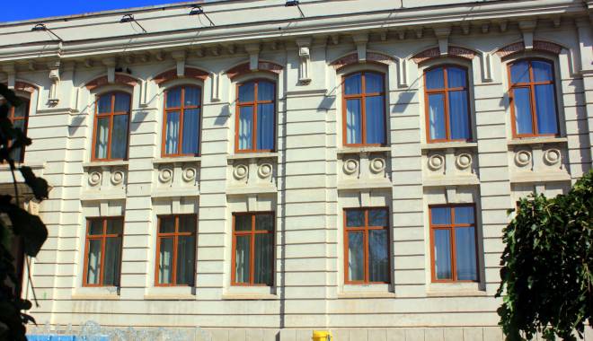 Secretele Constanței. Unde a fost construită prima școală românească - Galerie foto - arhitecturacladiremuzeuldearta5-1443966067.jpg