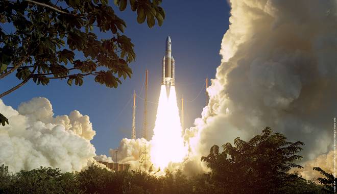 Arianespace 5 va lansa marți doi sateliți de telecomunicații - ariane5ecalaunch-1446917378.jpg