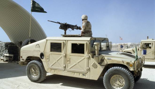 Yemen: Noi întăriri militare aduse de Arabia Saudită - arkmata-1438872307.jpg