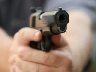 Focuri de armă pentru prinderea unor hoți - arma-1316468450.jpg