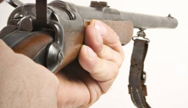 Împușcat mortal la o partidă de vânătoare! - arma1342436596-1353157007.jpg