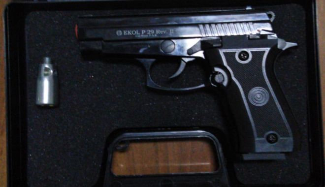 Anchetat penal pentru un pistol adus din Turcia - armafrontiera2-1576268515.jpg