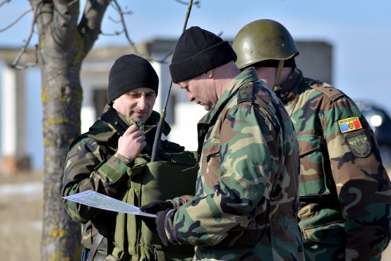 CRESC SALARIILE în Armată! Cine sunt militarii care beneficiază de sporul de 25% - armata-1530604089.jpg