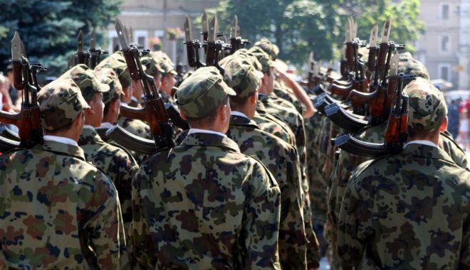 Un fost ofițer constănțean avertizează: escrocii au pus ochii pe banii militarilor. 