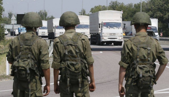 Vehiculele blindate din convoiul care au trecut frontiera, distruse de artileria și aviația militară ucraineană - armata1484457654c1-1409052364.jpg