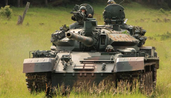 Militari din Forțele Terestre și Forțele Aeriene, prezenți la Zilele NATO în Ostrava - armatacehia-1569179585.jpg