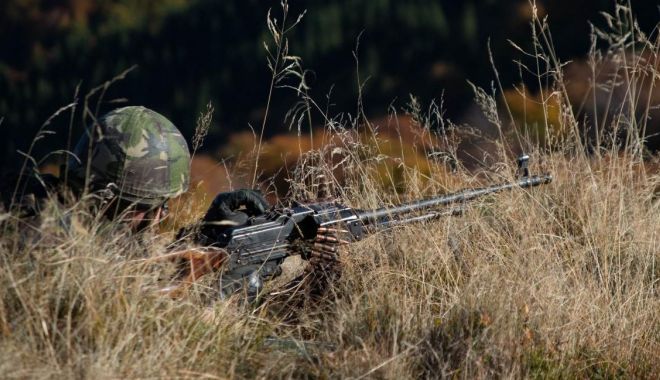 Militari români, antrenați pentru acțiuni de luptă în teren muntos - armatamunte-1571772978.jpg