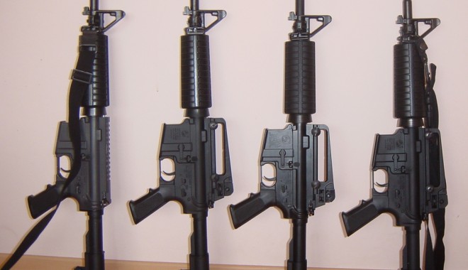 SUA, record de vânzări de arme în 2012 - arme-1339774312.jpg