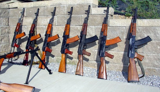 Majoritatea statelor nu au mijloace de combatere a corupției în apărare - arme-1359468851.jpg