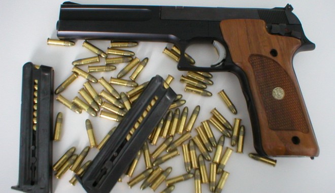 ARME confiscate de polițiștii din Constanța - arme1350033957-1395576785.jpg