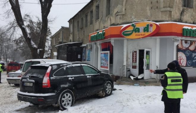 EXPLOZIE LA CHIȘINĂU! Două persoane au murit, alte două sunt rănite după detonarea unei grenade, într-un magazin - armenesaca58043600-1521543055.jpg