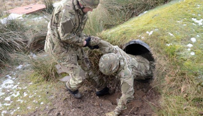 Aproape o treime dintre tinerii americani, prea grași pentru a servi în armată - army2460722k-1539330652.jpg
