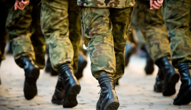 Decizie CONTROVERSATĂ a armatei. CUM SUNT AFECTAȚI TINERII ROMÂNI - armyuniforms1-1471160072.jpg