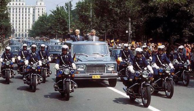 S-a vândut ARO-ul lui Ceaușescu. Cât a scos din buzunar noul proprietar - aro-1576853561.jpg