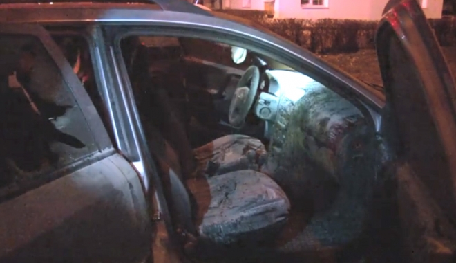 VIDEO / Mașina unui șef de poliție a fost incendiată - ars-1516015841.jpg
