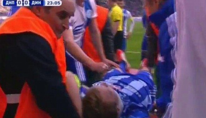 VIDEO ȘOCANT! Căpitanul lui Dinamo Kiev, salvat de la moarte de un adversar - article25929951cb208220000057880-1396282045.jpg