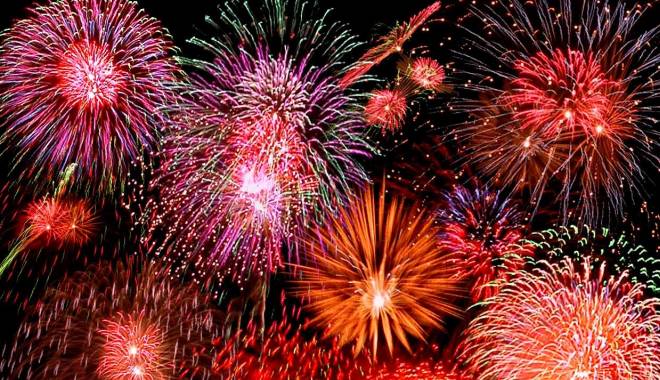 Revelion fără focuri de artificii. O singură firmă a cerut aviz pentru spectacol - artificii-1451570442.jpg