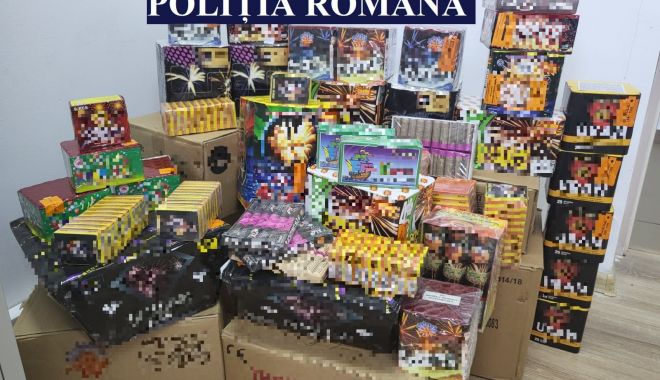 Peste 60 de kilograme de artificii, confiscate de poliţiştii constănțeni - artificii-1640966275.jpg