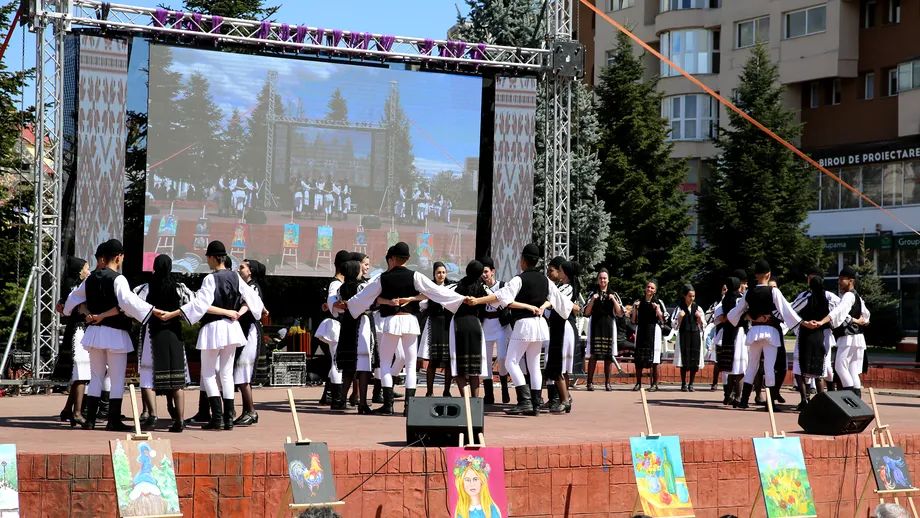 Mai mulți artiști de muzică populară, condamnați la închisoare pentru înșelăciune - artisti-1755849233.jpg