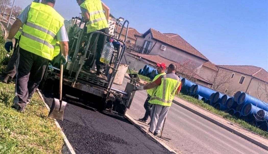 Administraţia locală din Mangalia continuă asfaltarea străzilor - asfalt-mangalia-1713086008.jpg