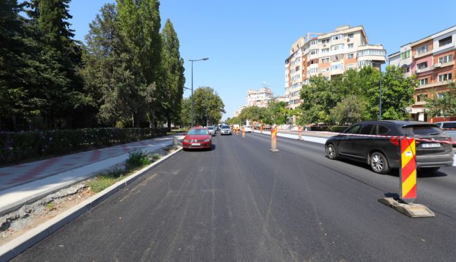 Lucrările de asfaltare a carosabilului pe bulevardul Alexandru Lăpușneanu continuă - asfaltare-2-1693227717.jpeg