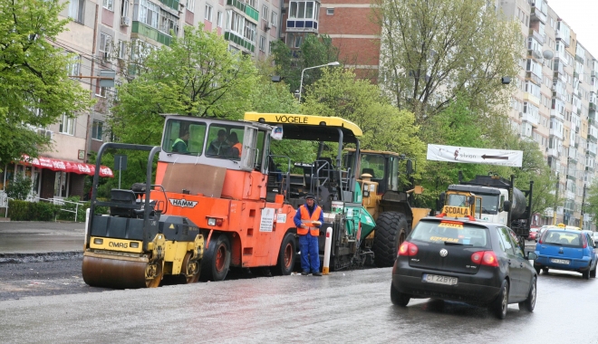 Restricții de circulație pe strada Soveja. Se asfaltează! - asfaltaregf4-1510670967.jpg