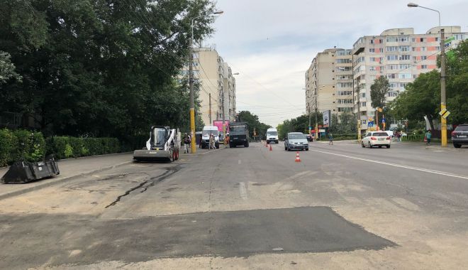GALERIE FOTO / A început reabilitarea intersecției din zona Brotăcei! Restricții de circulație în zonă - asfaltaribrotacei1-1532509344.jpg