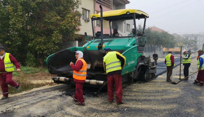 Asfaltările în cartierele Baba Novac și Compozitori continuă în ritm alert - asfaltarilesursaprimariaconstant-1583321059.jpg