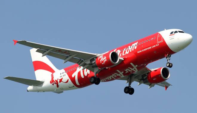 Piloții avionului AirAsia probabil au efectuat o amerizare, dar aeronava s-a scufundat - asia-1420216063.jpg