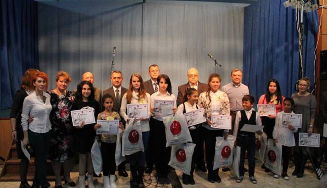 Cine  și-a adjudecat premiul de poezie 