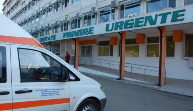 Asistentă medicală  deranjată de urgența unei fetițe de 11 ani, adusă de părinți: "Îi găsește dracii numai la ora asta să vină!”