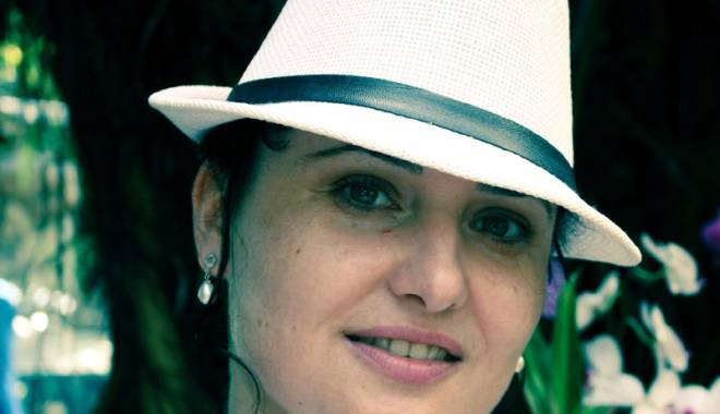 Asistenta Gabriela Camelia Harton, cetățean de onoare al orașului Năvodari - asistentagabrielacameliahartonce-1419011126.jpg