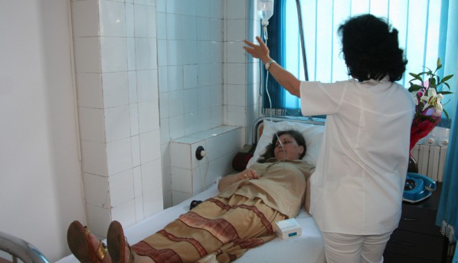 Ne părăsesc asistentele medicale! - asistentemedicale3-1314374100.jpg
