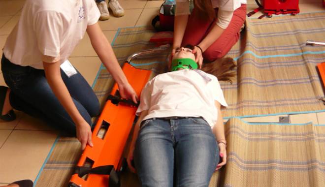 ASMV - 7 ani de voluntariat pentru creșterea nivelului de educație medicală - asmv18-1418228714.jpg