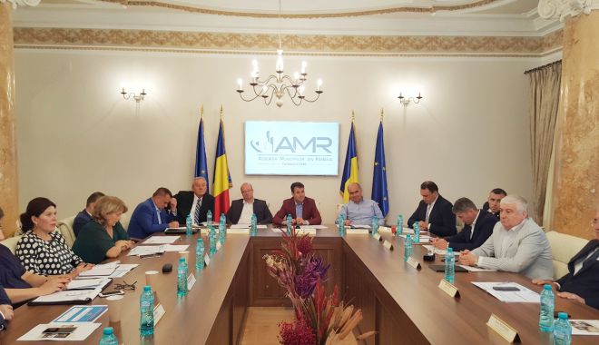 Transportul elevilor, în atenția Asociaţiei Municipiilor din România - asociatiamunicipiilor-1615313880.jpg