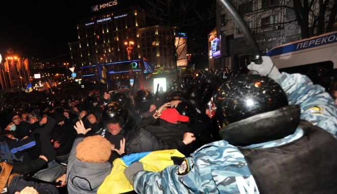 NATO condamnă ferm violențele de la Kiev - asp-1390403514.jpg