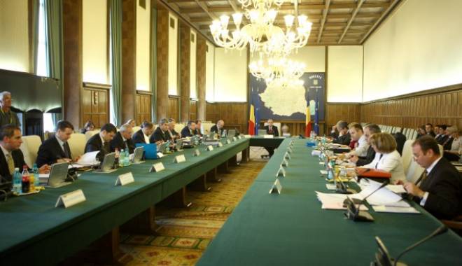 Astăzi se aprobă legalizarea bacșișului - astaziseaproba-1429702068.jpg