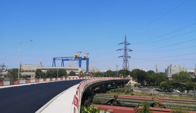 Astăzi se reia traficul pe podul rutier de la poarta nr. 5 a portului Constanța