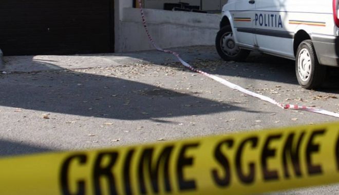 Atac sângeros! Soția unui gardian de la Penitenciarul Rahova, tăiată pe față în propria casă - atac-1554633481.jpg