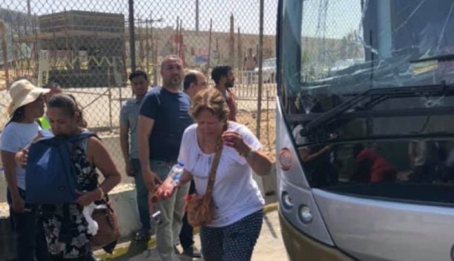 Mai mulți turiști au fost răniți într-o explozie, în apropierea piramidelor egiptene - atac-1558279873.jpg