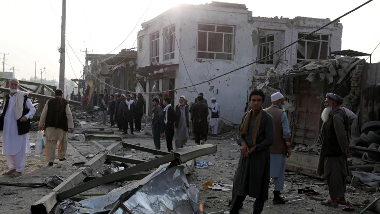 Atentat sângeros în Afganistan: Cel puțin 62 de morți după ce o bombă a explodat într-o moschee - atac-1571430587.jpg