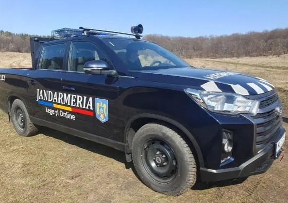 Jandarmii au intervenit de urgență după ce un urs a fost văzut atacând animale la păscut - atac-urs-1778221730.webp