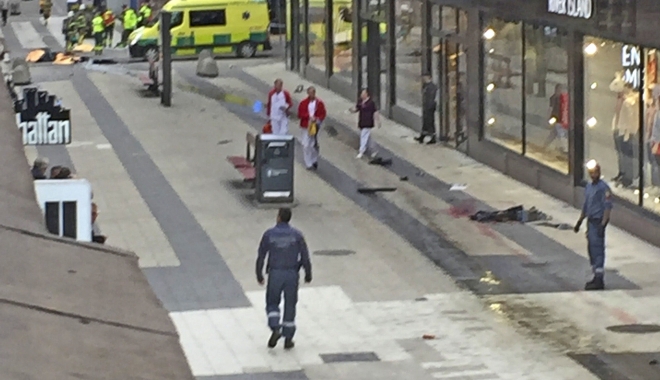 Autorul atacului de la Stockholm ceruse azil în Suedia - atac2-1491746061.jpg
