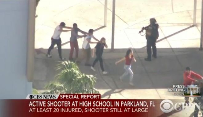 Împușcături la o școală din Florida: un mort și 20 de răniți - atac2-1518646669.jpg